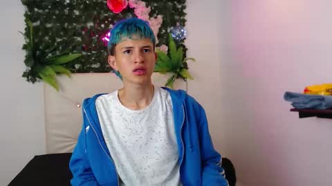 Snapshot of iam_lukas__ chatting on October 3, 2:49 am iam_lukas__ online show from October 3, 2:49 am