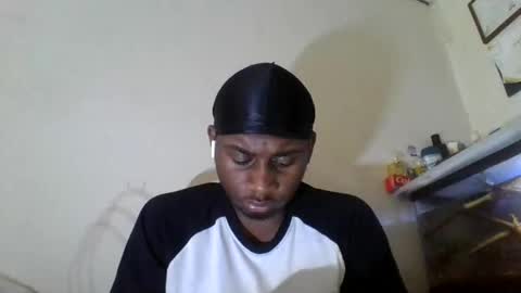 iamryan995442 online show from April 4, 7:22 pm