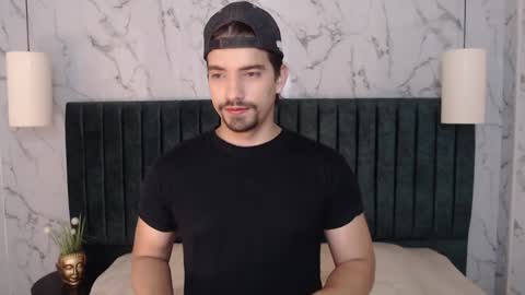 Ian Davis online show from January 10, 8:48 pm