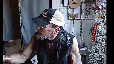 PMS online show from December 28, 3:48 pm