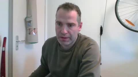 idontknowwhy1 online show from February 3, 8:41 am