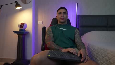 Snapshot of igor_scott chatting on September 17, 2:12 am Igor scott online show from September 17, 2:12 am