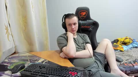 iliaskris online show from October 26, 7:49 pm