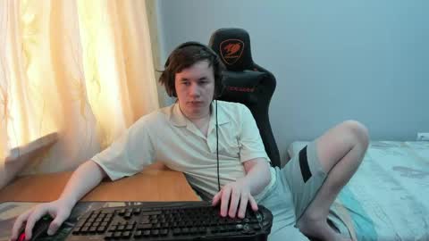 iliaskris online show from April 19, 5:40 am