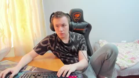 iliaskris online show from November 21, 8:13 am