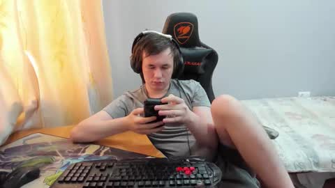 iliaskris online show from February 16, 8:01 am