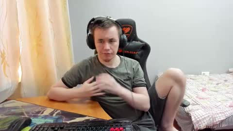 iliaskris online show from December 5, 6:42 am