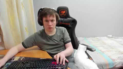 iliaskris online show from March 4, 2:35 pm