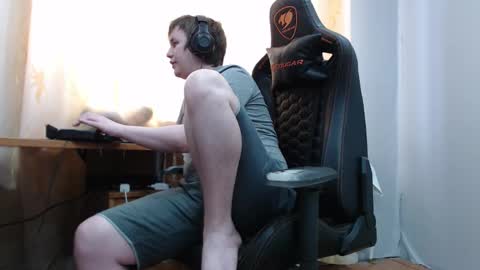 lord online show from February 14, 9:04 am