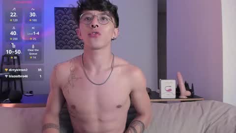 IM  THOMAS online show from December 16, 5:47 am