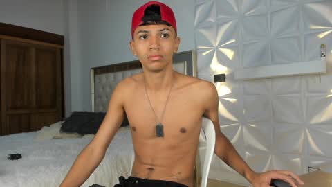 im_sebaslopez online show from December 16, 1:53 am