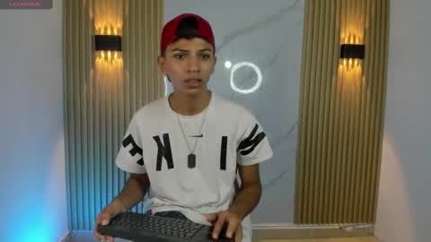 im_sebaslopez online show from December 10, 4:13 am