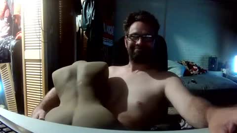 imoff_0119 online show from April 24, 8:05 am