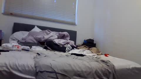 imthehornyest online show from December 16, 12:26 am