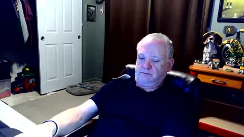 Papa online show from November 24, 3:40 am