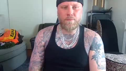 inked_king online show from November 10, 9:42 pm