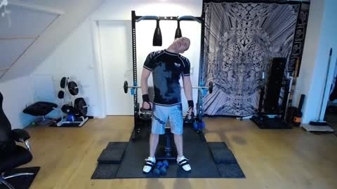 insanemaxxx online show from December 6, 10:38 am