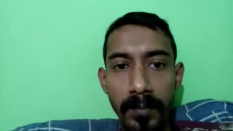 interne8famous online show from December 18, 7:58 am