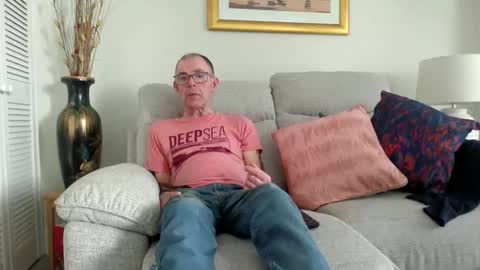 inthemood63 online show from April 6, 3:35 pm