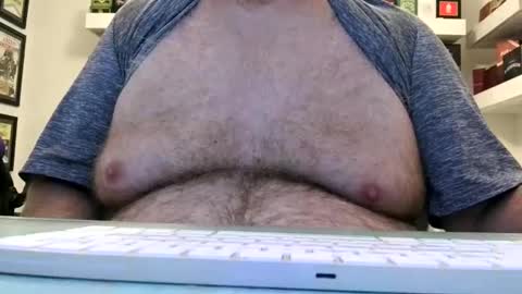 Snapshot of irishdudeloveoib chatting on December 2, 11:27 pm Irishdudelove online show from December 2, 11:27 pm