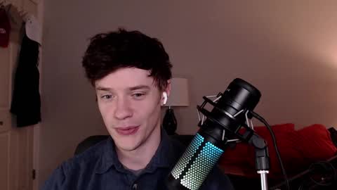 Sam online show from December 7, 1:04 am