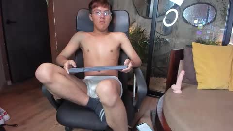 isaac_grimm online show from November 28, 5:10 am