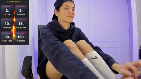 isaac online show from November 14, 8:54 pm