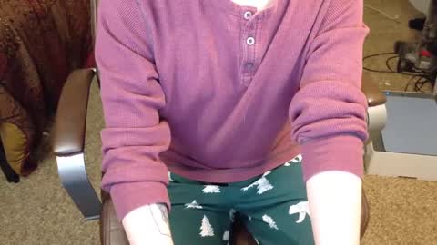 Snapshot of isaac_sheffield chatting on February 2, 7:04 pm isaac online show from February 2, 7:04 pm