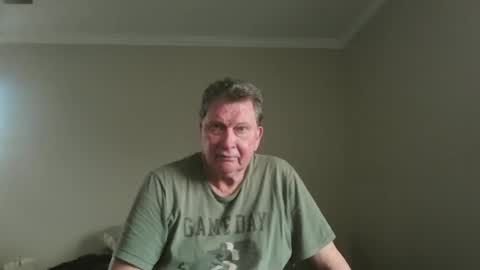 island625103 online show from January 12, 7:18 pm