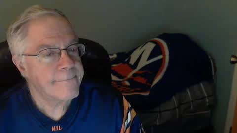 islesman22 online show from December 23, 3:15 am