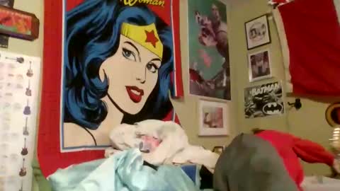 isntthisbreezemellow online show from December 13, 11:22 pm