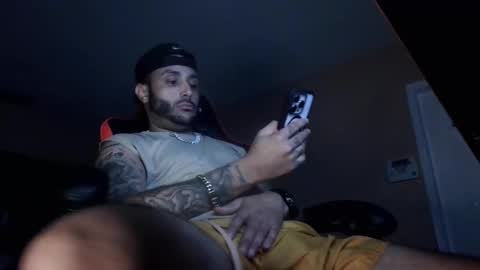 istreamtoo954 online show from February 15, 10:57 am