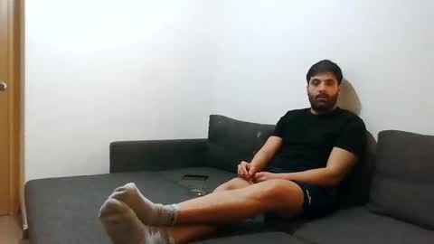 italianboybcn online show from December 31, 7:40 pm