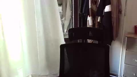 italianboybcn online show from November 16, 9:11 am