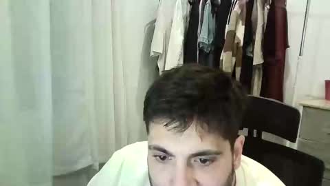 italianboybcn online show from November 8, 8:28 am