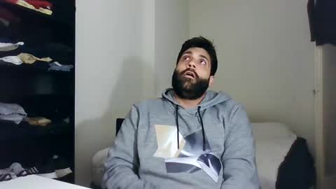 italianboybcn online show from March 1, 6:32 pm