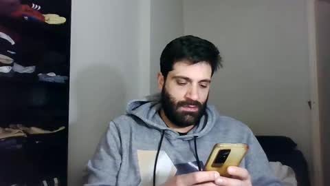 italianboybcn online show from January 29, 7:04 am