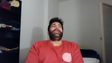 italianboybcn online show from March 10, 7:11 am