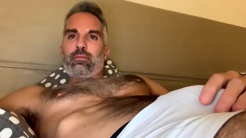 Snapshot of italiantoyboy84 chatting on October 17, 11:53 pm italiantoyboy84 online show from October 17, 11:53 pm