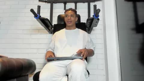 Italo Moore online show from October 28, 12:40 pm