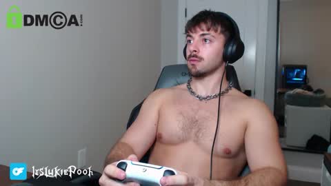 Itslukiepooh online show from November 15, 10:12 pm