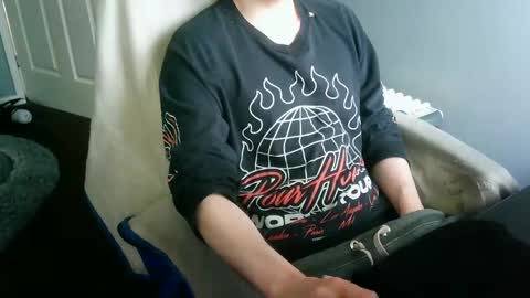 itsnotliam834 online show from September 18, 12:51 pm