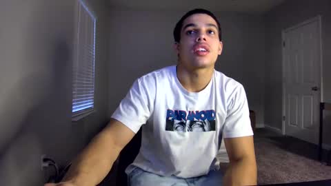 Snapshot of itstarzan chatting on December 23, 9:08 pm TARZAN online show from December 23, 9:08 pm