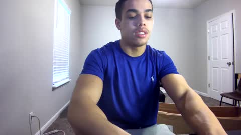 Snapshot of itstarzan chatting on December 13, 3:43 pm TARZAN online show from December 13, 3:43 pm