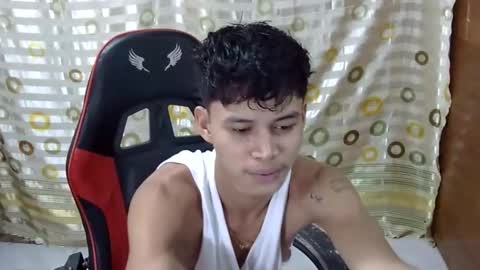 itzme_john online show from March 24, 2:39 am