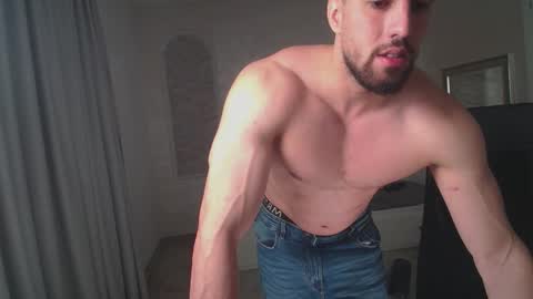 IvanHydee online show from January 9, 6:07 am