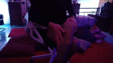 yves online show from October 27, 1:30 am