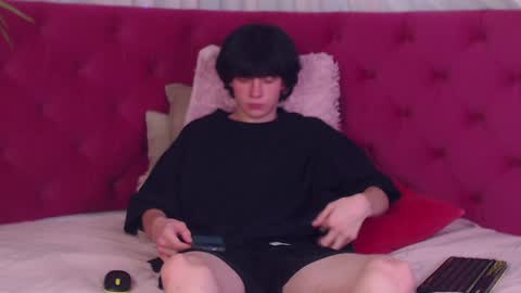 Maxim online show from December 6, 10:19 pm