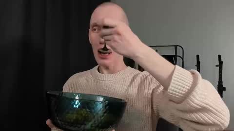 Danny online show from February 25, 6:31 pm