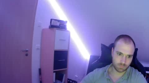 Snapshot of j_german783377 chatting on January 7, 7:06 pm here4y online show from January 7, 7:06 pm